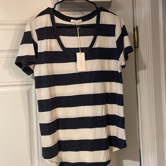 Women’s size medium striped tshirt - Picture 1 of 1